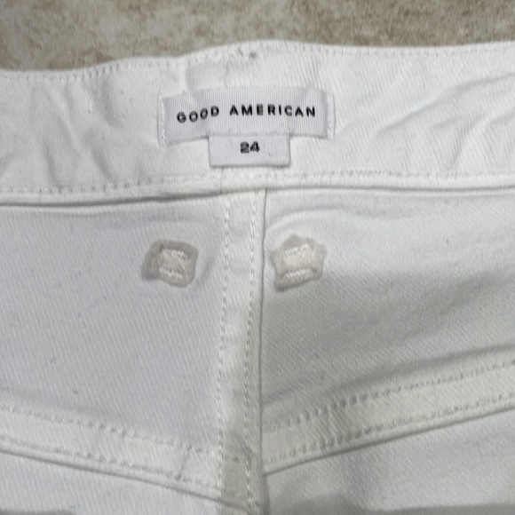 NWT! Good American Bombshell Denim Shorts plus 24 - Picture 4 of 8